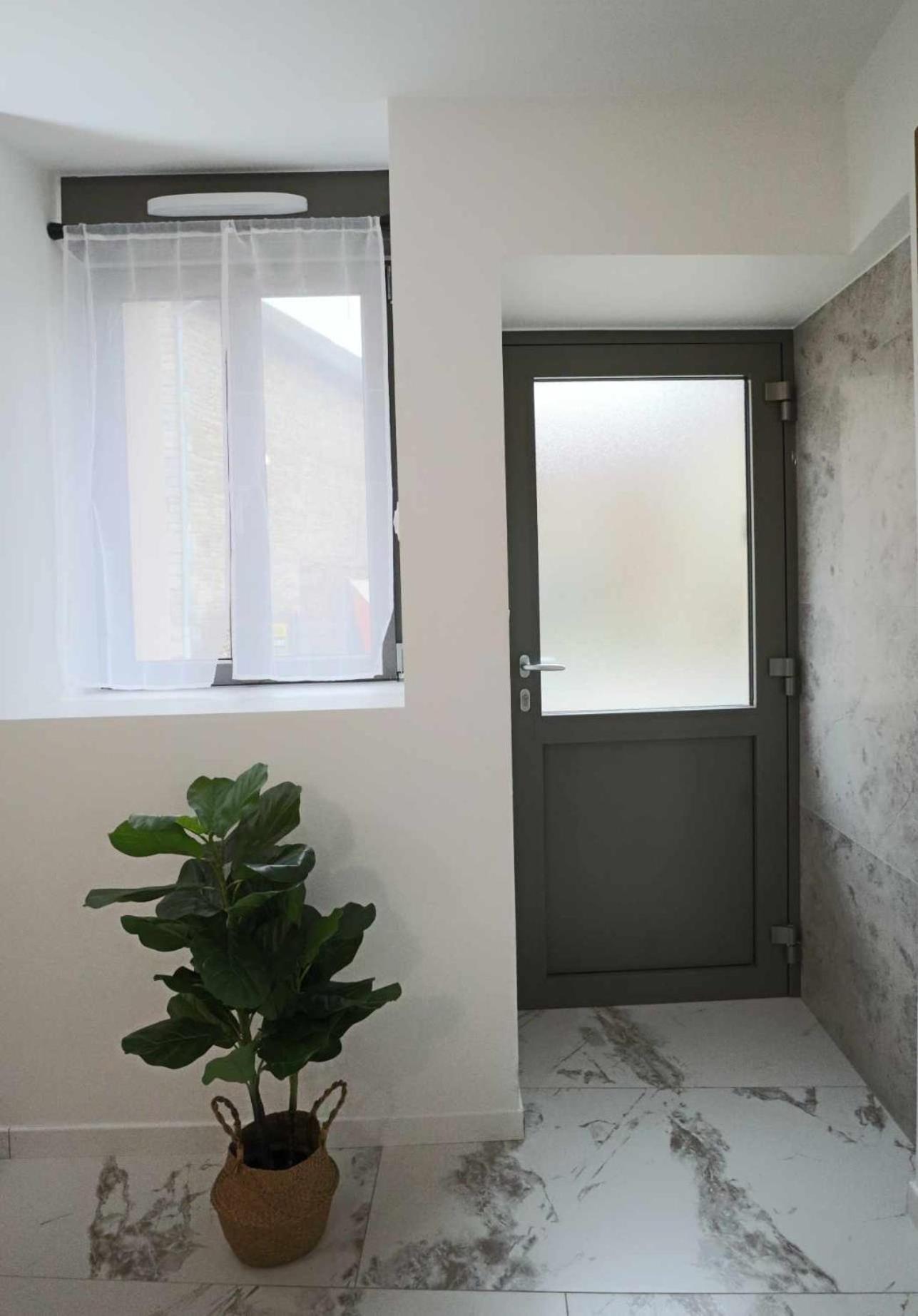 Appartement Le Moderne Ideal Pour Couples Et Professionnels Ornans Ngoại thất bức ảnh